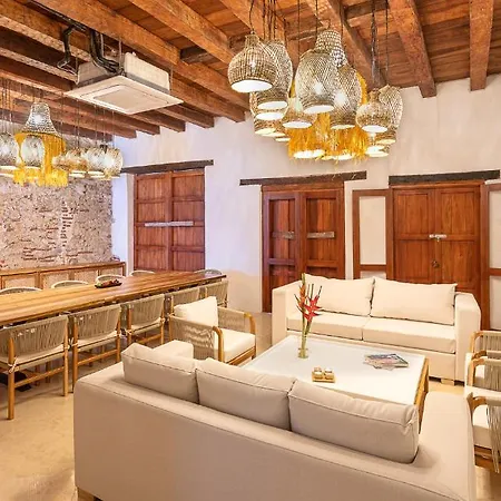 Voila Getsemani Hotel