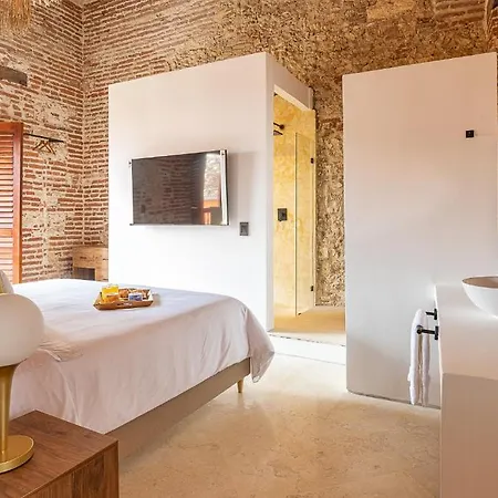 Voila Getsemani Hotel 3*