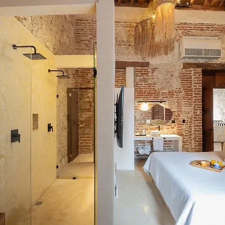 Voila Getsemani Hotel